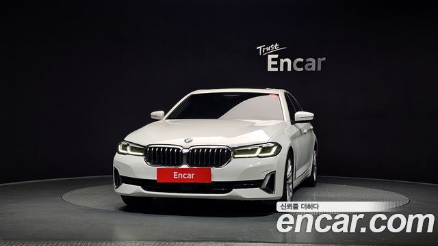 BMW 5-Series 2023 — photo 3