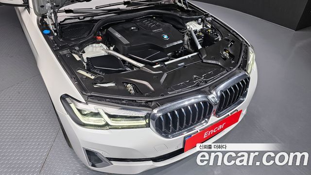 BMW 5-Series 2023 — photo 6