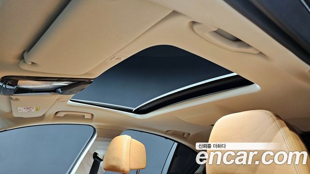 BMW 5-Series 2023 — photo 18