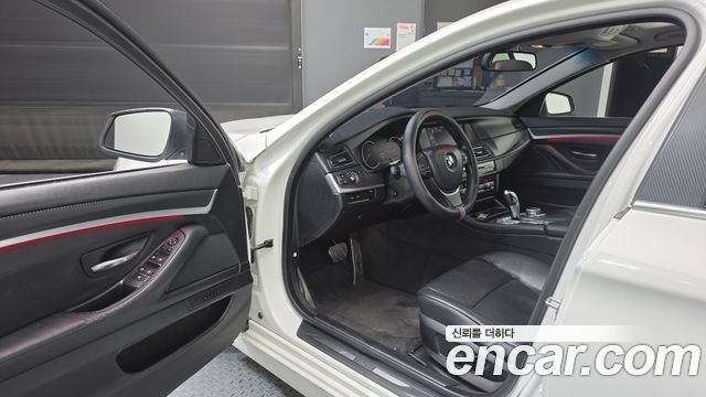BMW 5-Series 2013 — photo 10