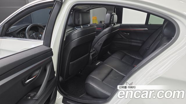 BMW 5-Series 2013 — photo 11