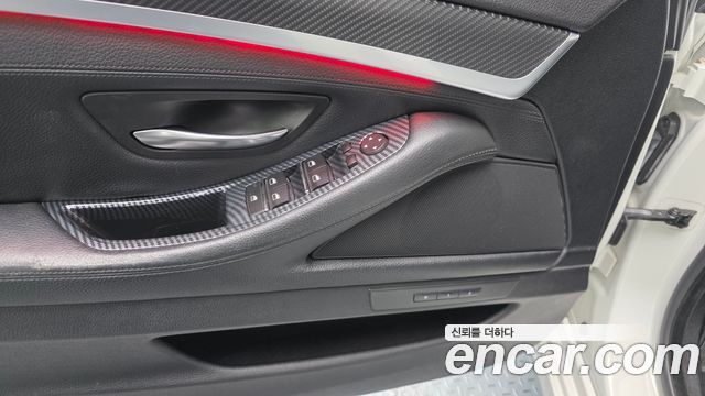 BMW 5-Series 2013 — photo 14