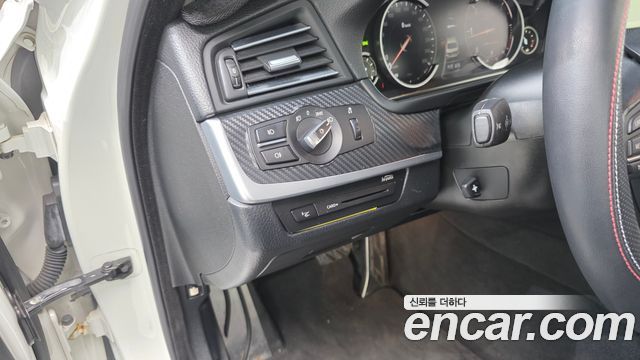 BMW 5-Series 2013 — photo 15