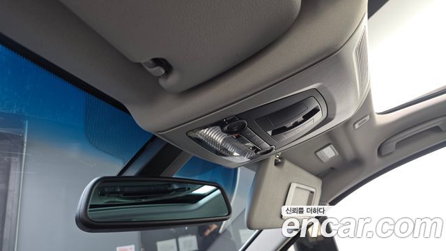 BMW 5-Series 2013 — photo 18