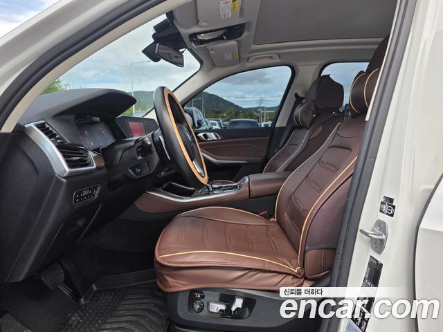 BMW X5 2019 — photo 12