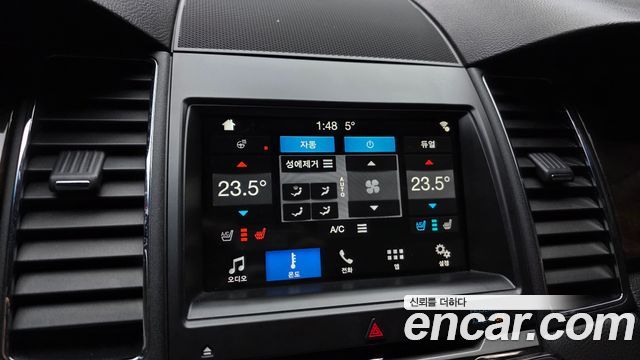 Ford Taurus 2017 — photo 15