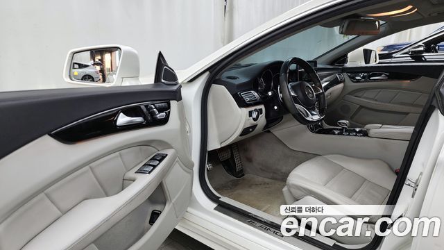 Mercedes-Benz CLS-Class 2015 — photo 10