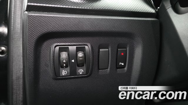 Renault Korea QM3 2015 — photo 17