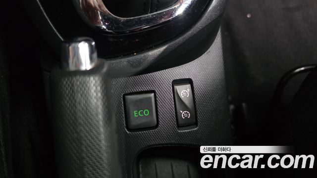 Renault Korea QM3 2015 — photo 18