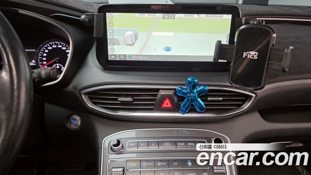 Hyundai Santafe 2021 — photo 17