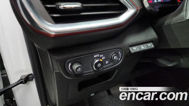 Chevrolet Korea Trailblazer 2022 — photo 17