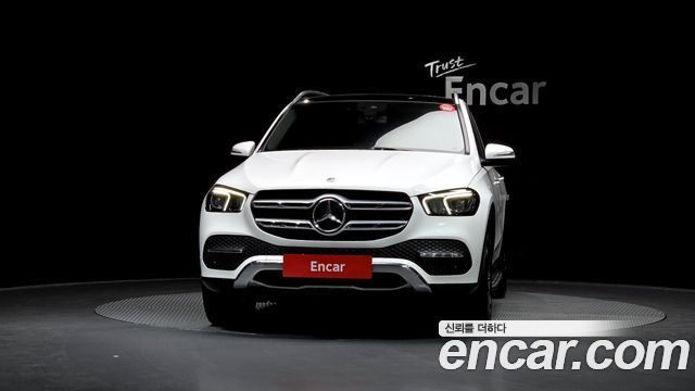 Mercedes-Benz GLE-Class 2020 — photo 3
