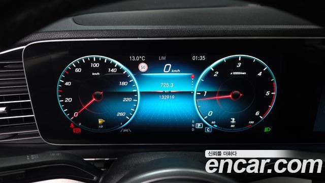 Mercedes-Benz GLE-Class 2020 — photo 8