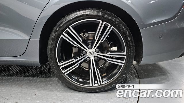 Volvo S60 2020 — photo 5