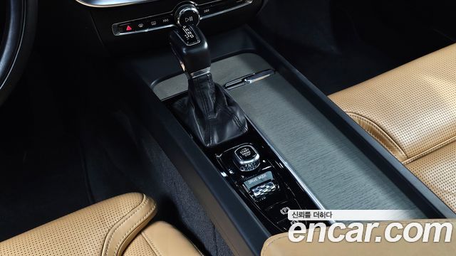Volvo S60 2020 — photo 9