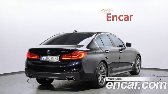 BMW 5-Series 2018 — photo 2