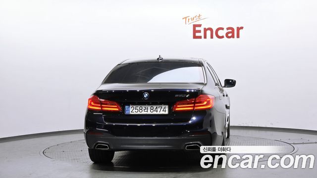 BMW 5-Series 2018 — photo 4