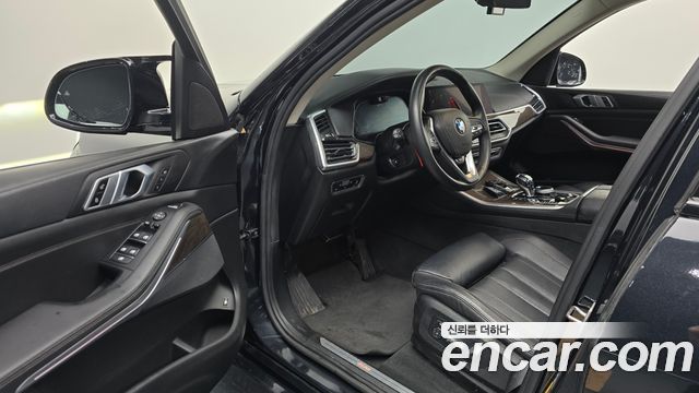 BMW X5 2022 — photo 11