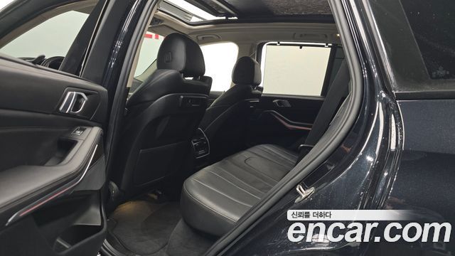 BMW X5 2022 — photo 12