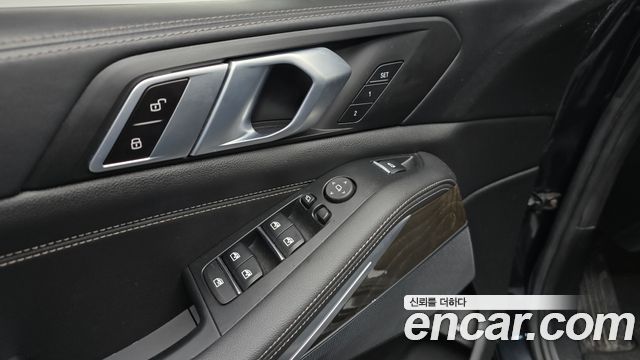 BMW X5 2022 — photo 17