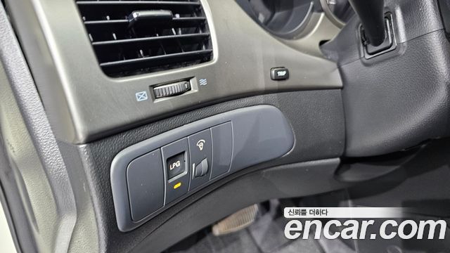 Kia LOTZE 2009 — photo 13