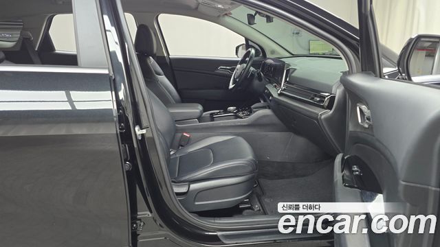 Kia Sportage 2022 — photo 11