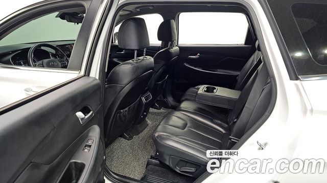 Hyundai Santafe 2021 — photo 11