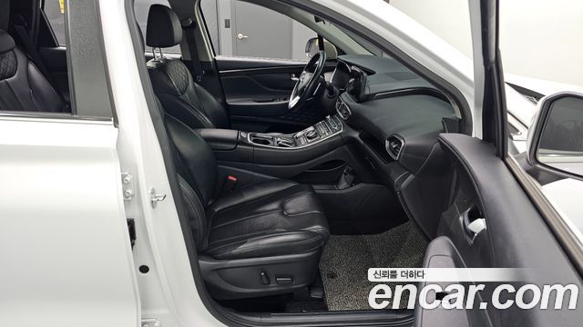 Hyundai Santafe 2021 — photo 12