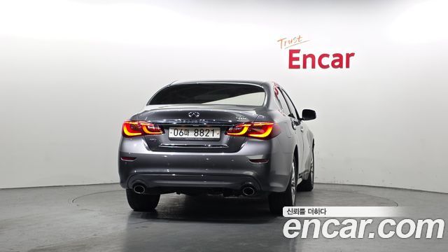 Infiniti Q70 2018 — photo 4