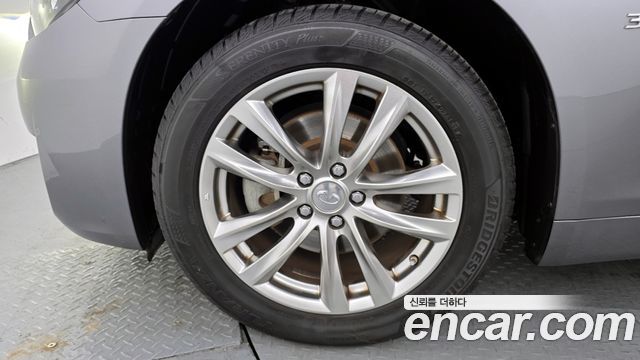 Infiniti Q70 2018 — photo 5