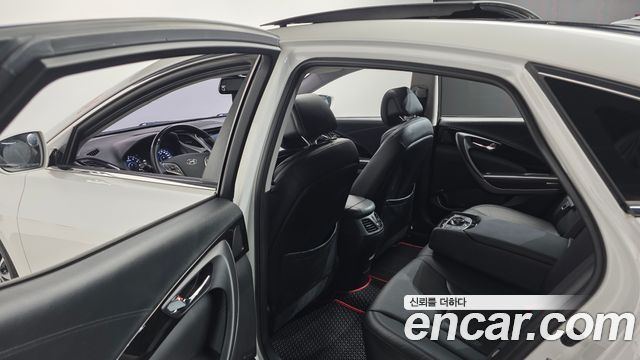Hyundai Grandeur 2013 — photo 17