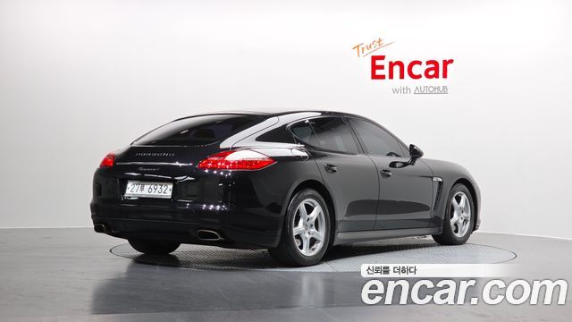 Porsche Panamera 2011 — photo 2
