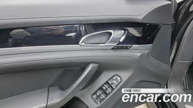 Porsche Panamera 2011 — photo 16