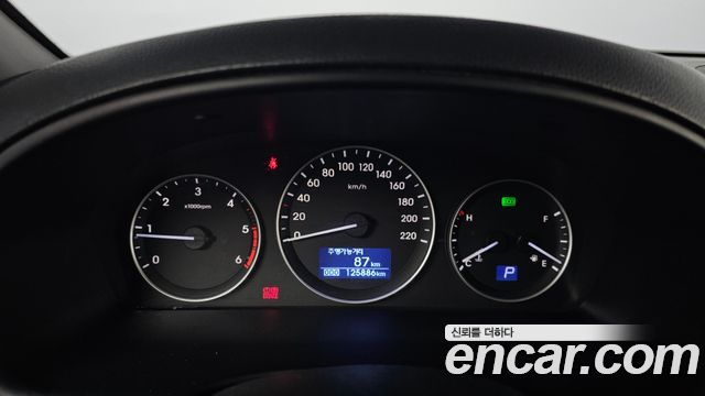 Hyundai Starex 2019 — photo 8