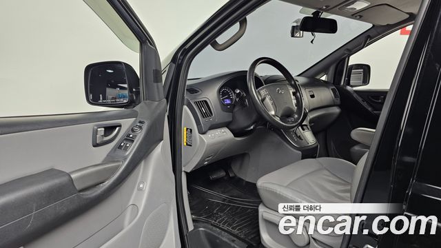 Hyundai Starex 2019 — photo 10