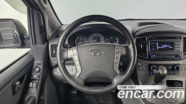 Hyundai Starex 2019 — photo 13