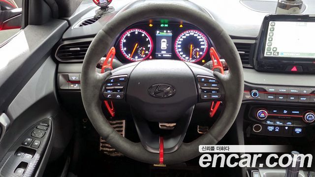 Hyundai Veloster 2020 — photo 13