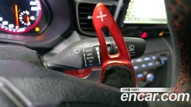 Hyundai Veloster 2020 — photo 16