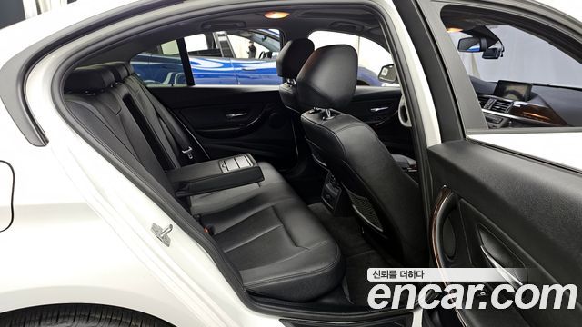 BMW 3-Series 2015 — photo 12