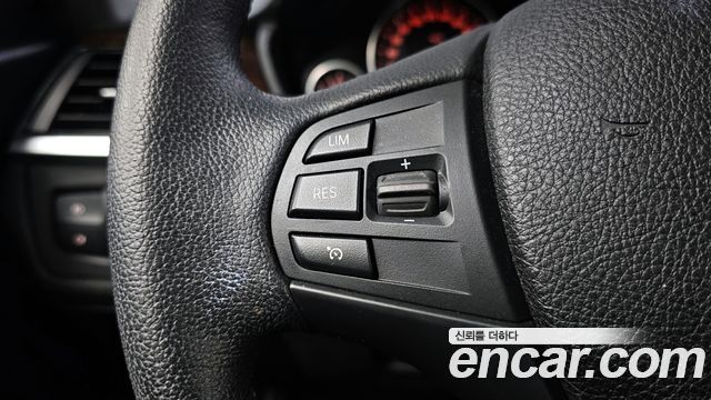BMW 3-Series 2015 — photo 16