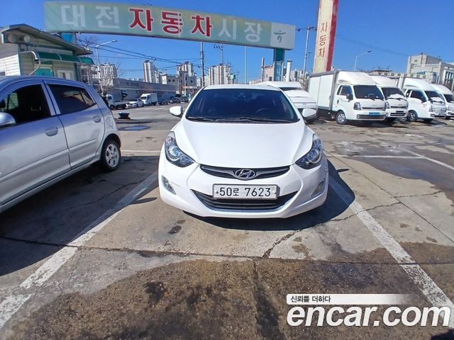 Hyundai AVANTE 2012 — photo 3