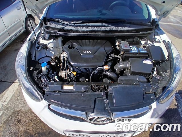 Hyundai AVANTE 2012 — photo 6