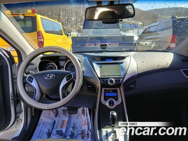 Hyundai AVANTE 2012 — photo 7