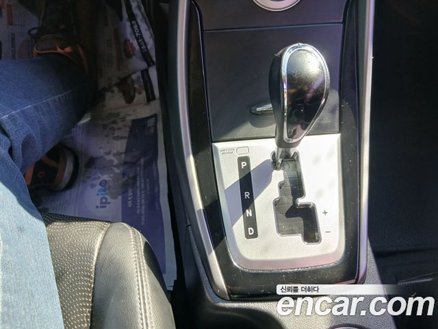 Hyundai AVANTE 2012 — photo 9