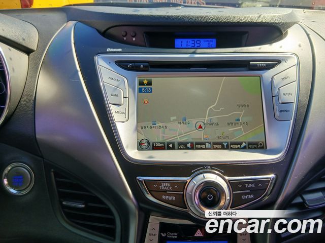 Hyundai AVANTE 2012 — photo 11