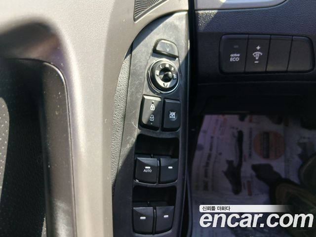Hyundai AVANTE 2012 — photo 13