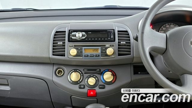 Nissan March 2002 — photo 14