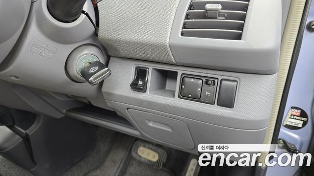 Nissan March 2002 — photo 17