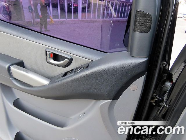 Hyundai Starex 2015 — photo 11