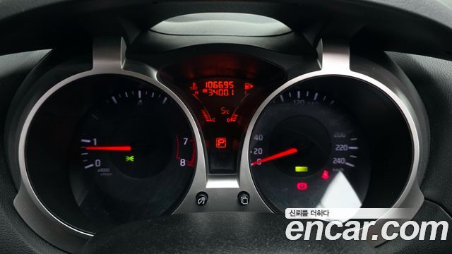 Nissan Juke 2014 — photo 8
